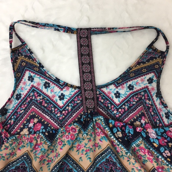 Charlotte Russe Floral Boho Crop Top - Picture 2 of 2